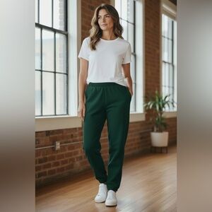 Blast Women’s 2X Dark Green Cropped Joggers